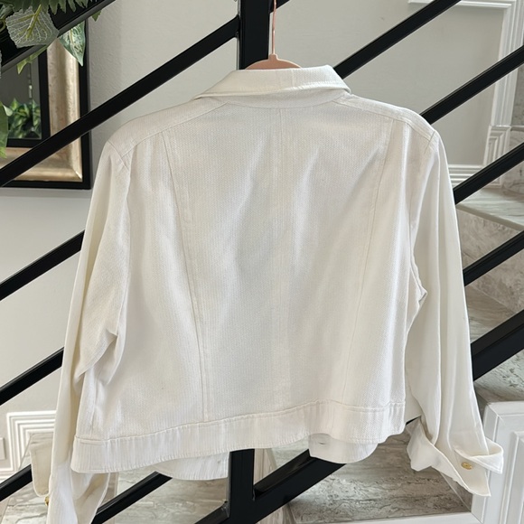 Anne Klein , white jacket size medium- large, tag says XL but fits best large - Picture 4 of 4